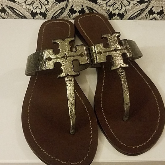 Tory Burch Shoes - Tory Burch Pewter Metallic Leather Thong